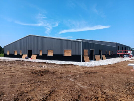 Metal Warehouse Building Heavy Duty and Hot Dip Galvanized Or Painted for Your Requirement