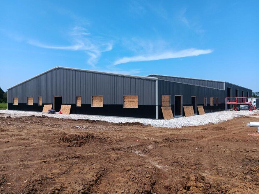 Metal Warehouse Building Heavy Duty and Hot Dip Galvanized Or Painted for Your Requirement