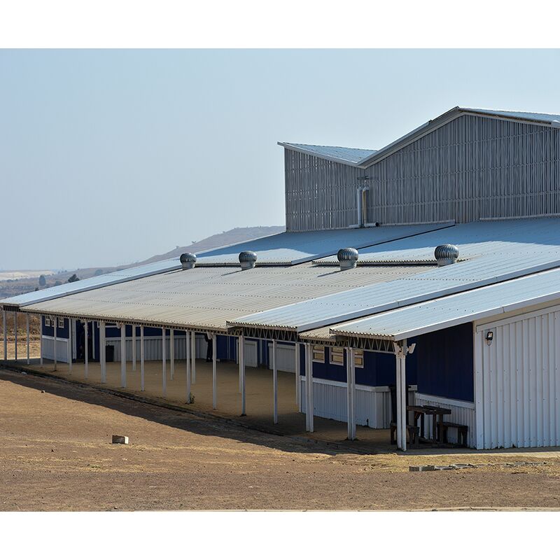 Corrosion Resistant Prefabricated Steel Shed Construction , Steel Farm Equipment Storage Shed