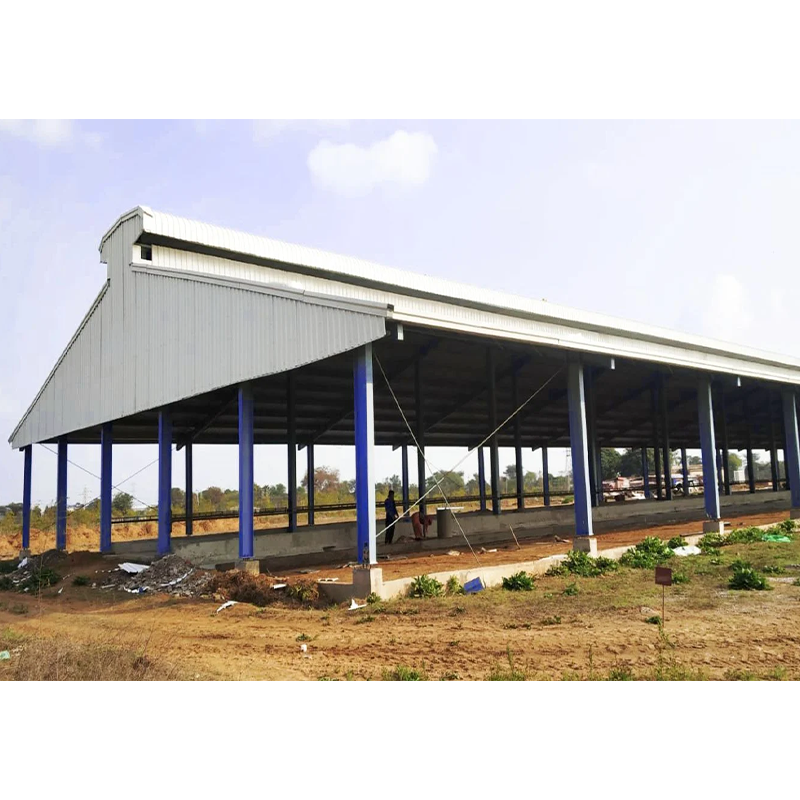 Corrosion Resistant Prefabricated Steel Shed Construction , Steel Farm Equipment Storage Shed